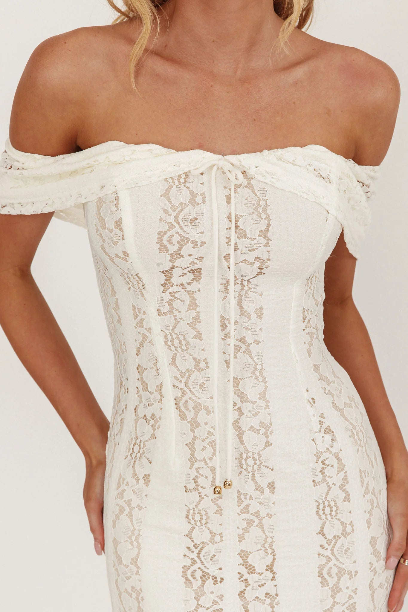 QUEEN OF LACE