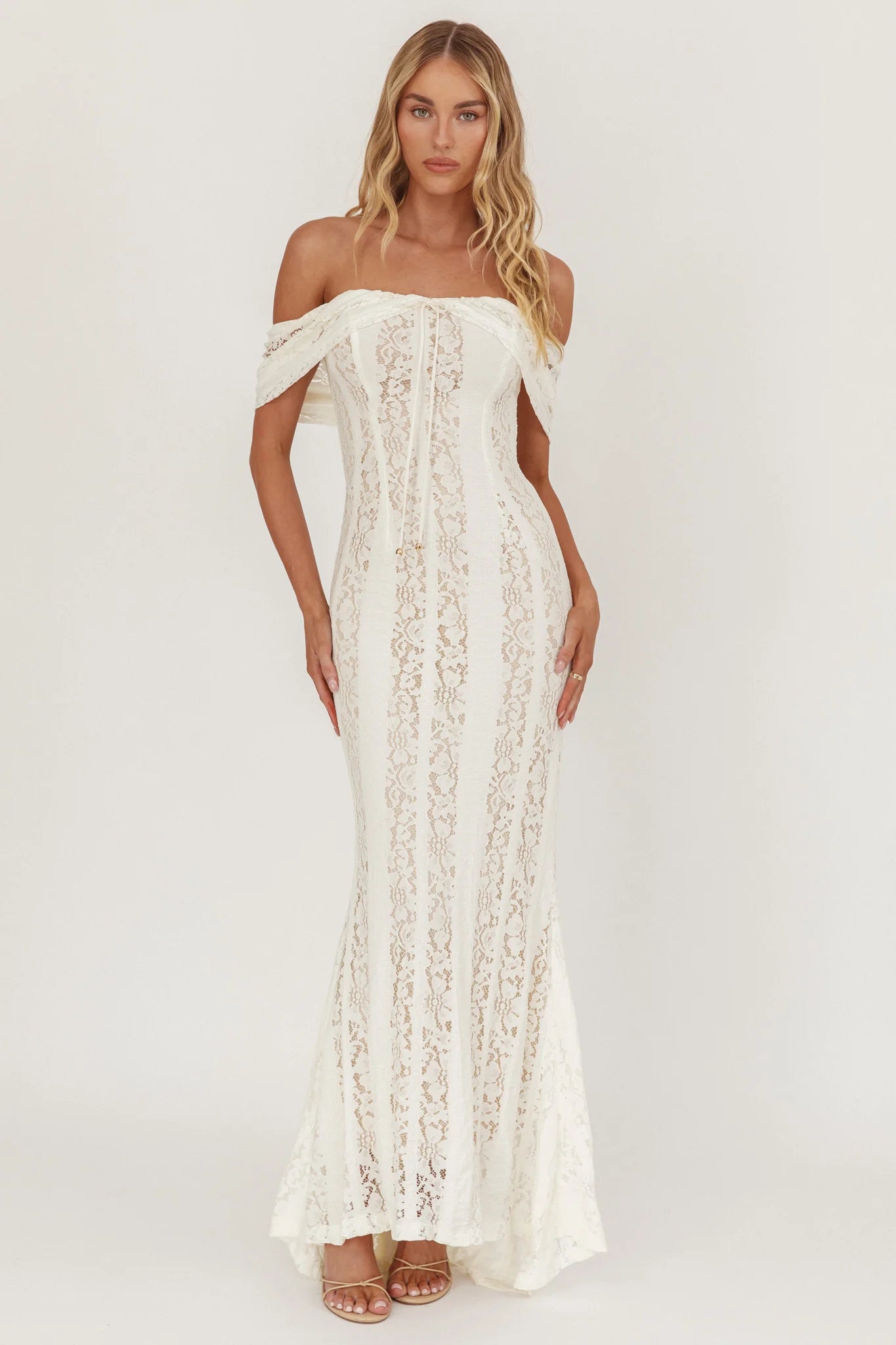QUEEN OF LACE