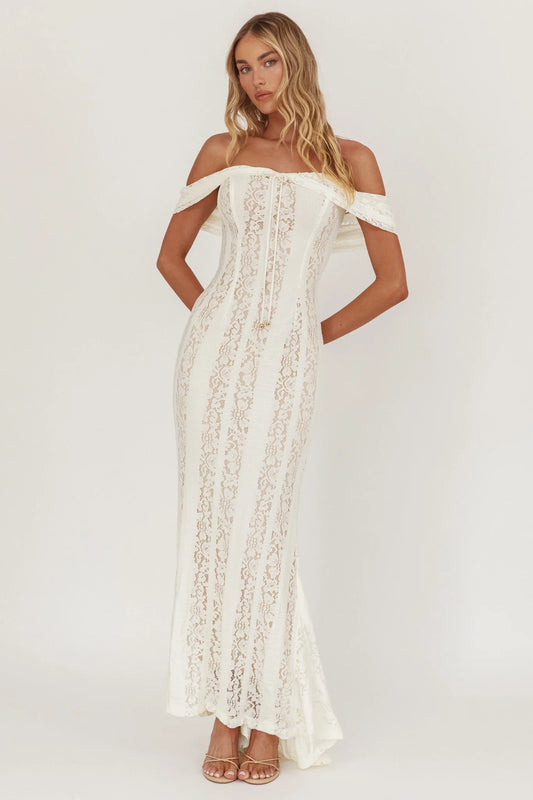 QUEEN OF LACE